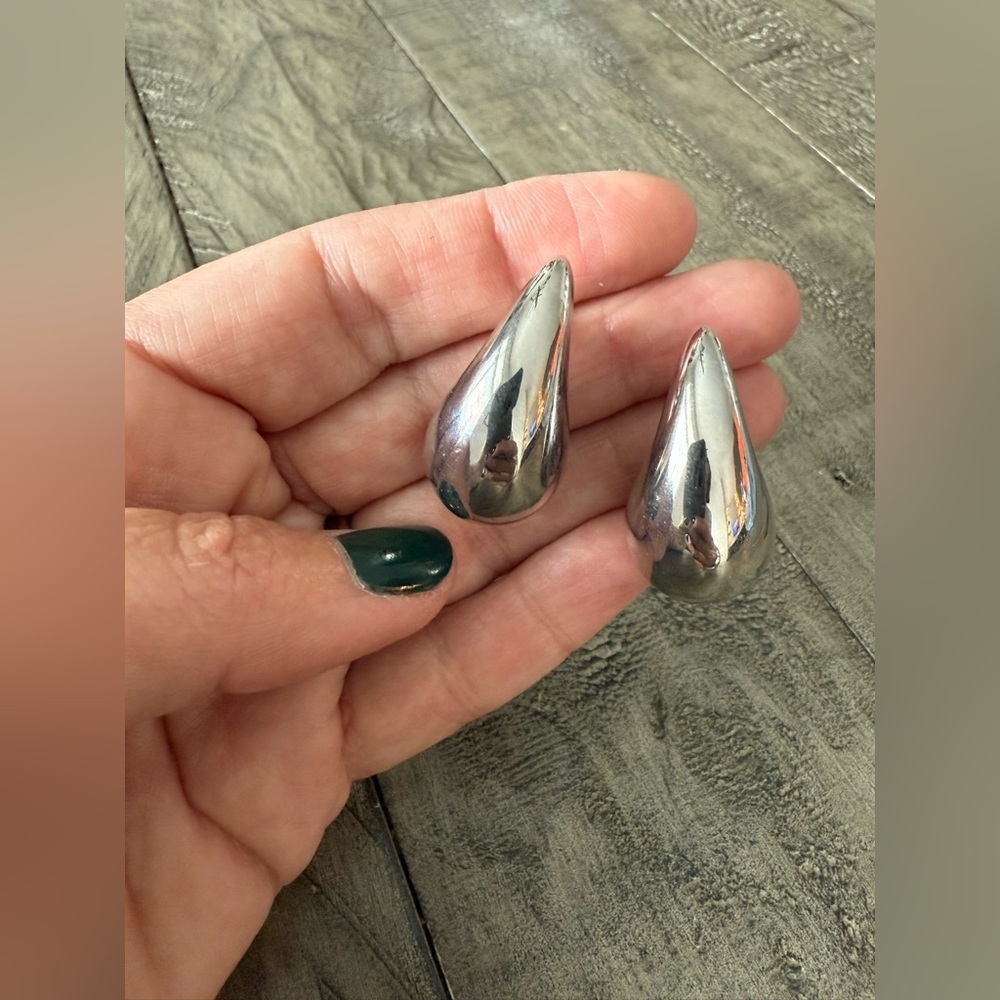 Silver Droplet Fashion Earrings